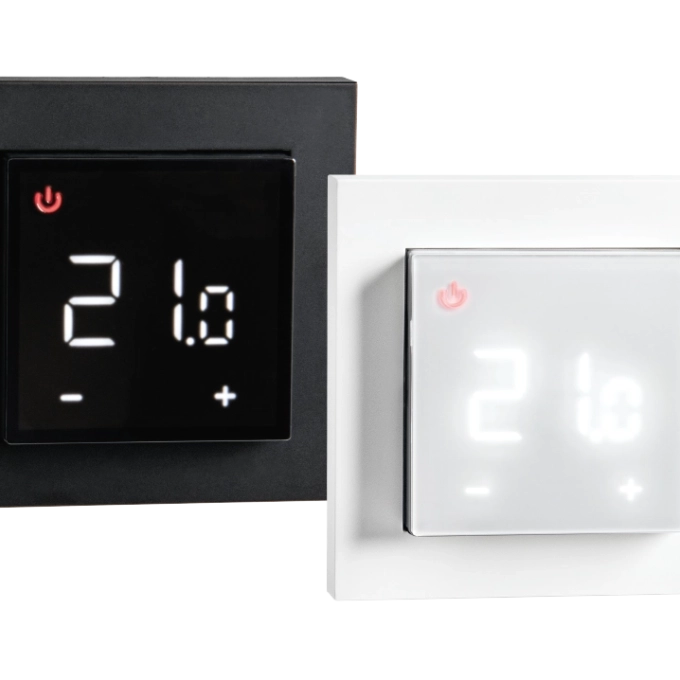 HeatReg Smart 3.0 thermostat in black and white